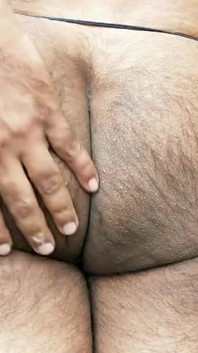Velký zadek a velký penis sexy učitelka masturbuje ve studentech doma, když nikdo nebyl doma