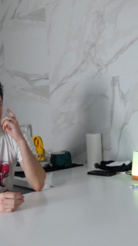 Be quieto o il mio ragazzo ti sentirà scoparmi! - Ragazza carina tradisce il suo ragazzo con il suo migliore amico!