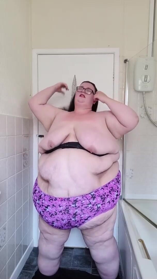 SSBBWLadyBrads: Hot girl summer is over part 2