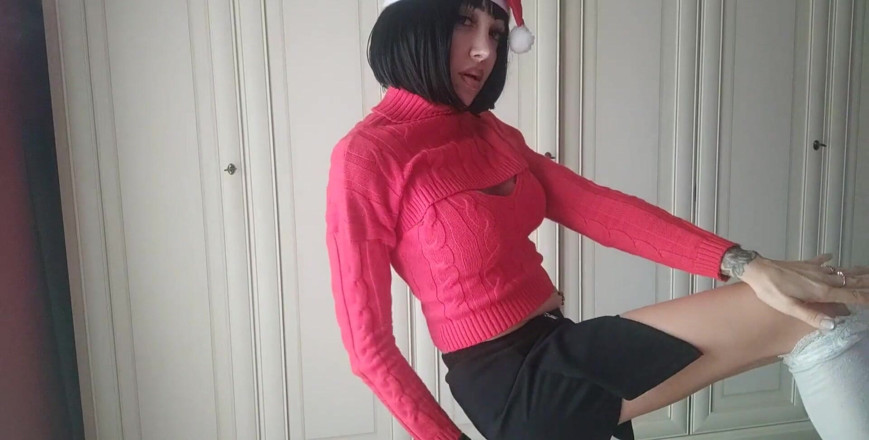 savannahamatoriale: A Very Merry Merry Hot Twerkin Christmas for Chantal Channel