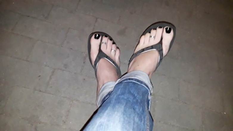 Heelex: Feet and Flip Flops