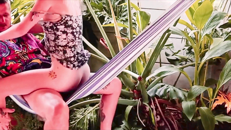 Bigjoefuckalott: Parti Hawaiia Fun Tahiti Tati