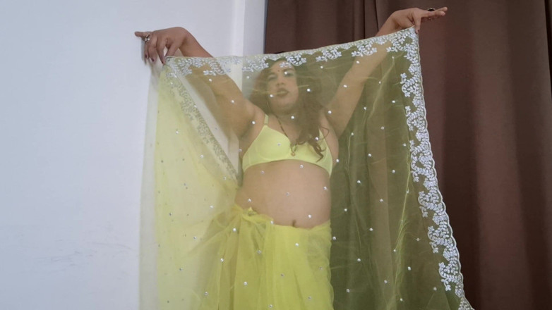 Indiansissychubby: Zaawadi Indiansissychubby potrzebuje dużo dobrego kutasa i hardcorowego seksu