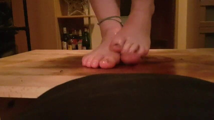 ironball1983: POV – Barfuß trampeln – Nachdem ich mit einem Blockabsatz behandelt wurde,...