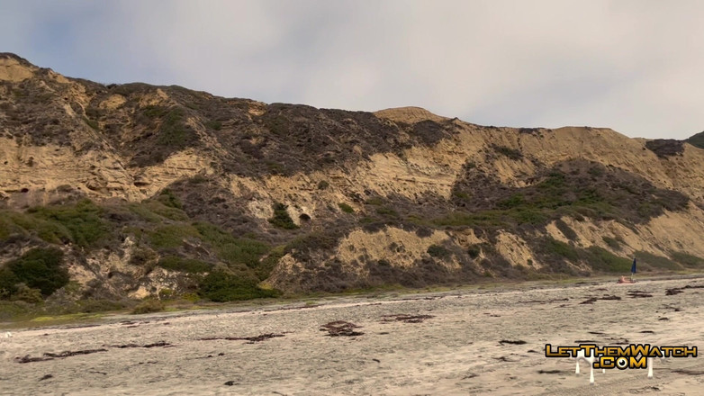 Let them watch: 공공 섹스 젊은 트윈크 Bareback 하드코어 공개 해변 섹스