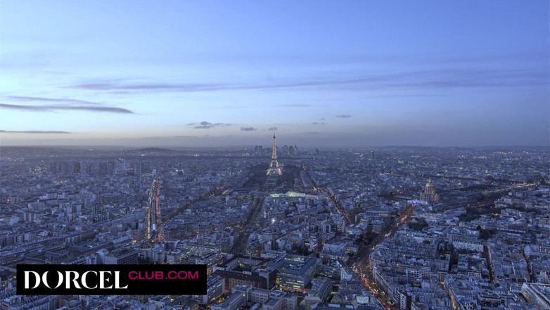 Dorcel Club: Trio sexy într-un club de schimb de parteneri