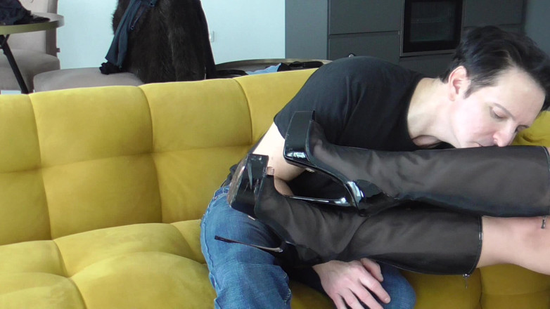 Foot Girls: Следующий пациент с доктором Монро. Пациент 3 — Шуфетист