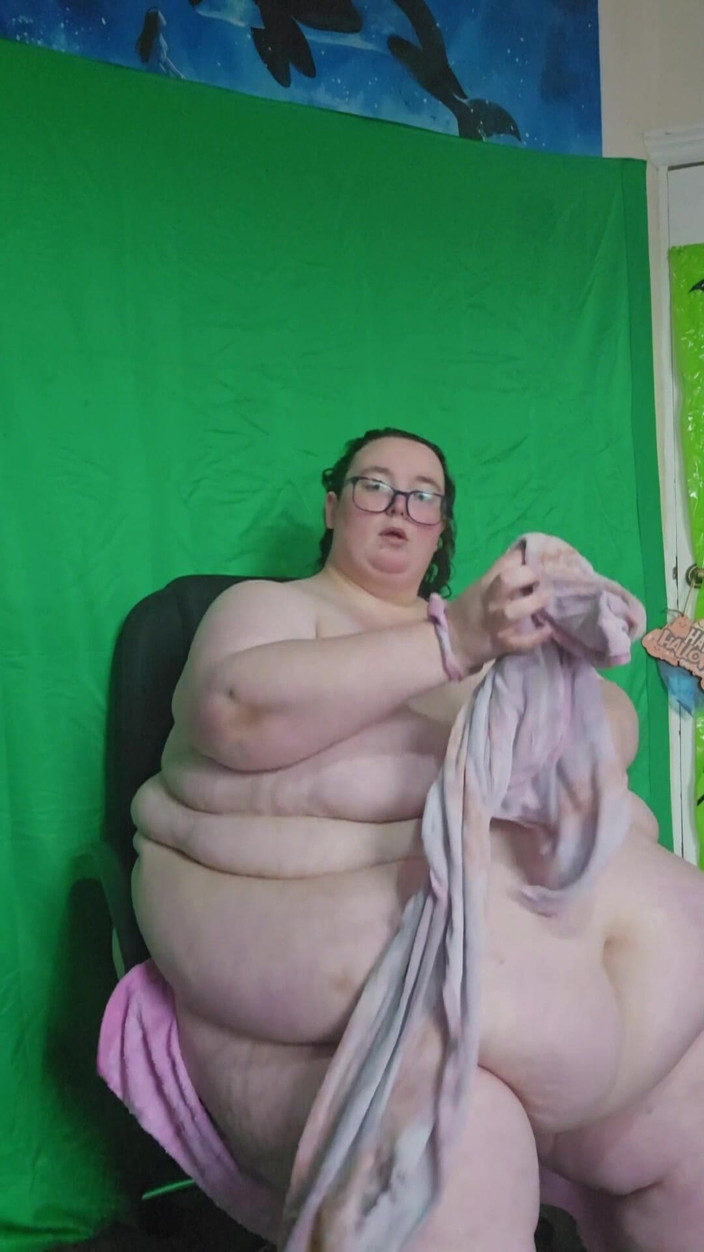 SSBBWLadyBrads: Culona después de la ducha masaje sensual