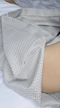 18+ üniversiteli kız vücudunu öğretmenle notlarla takas ediyor