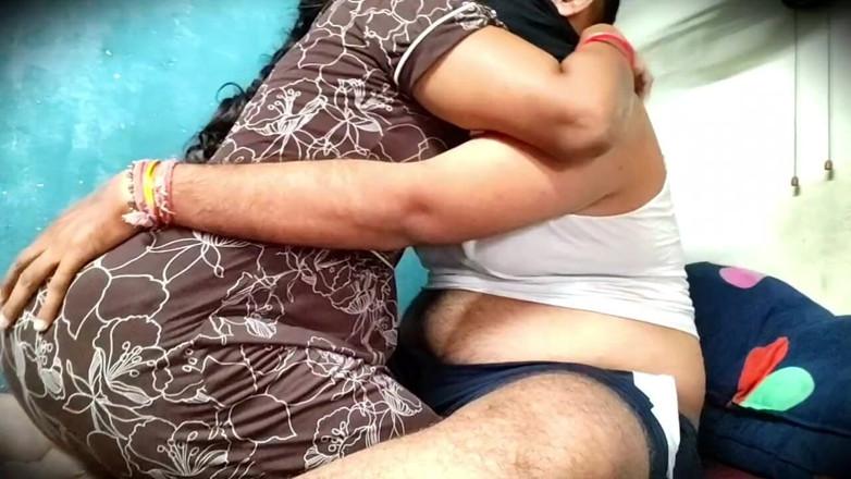 Hot_girl02: 이웃과 섹스하는 큰 엉덩이 인도 마누라