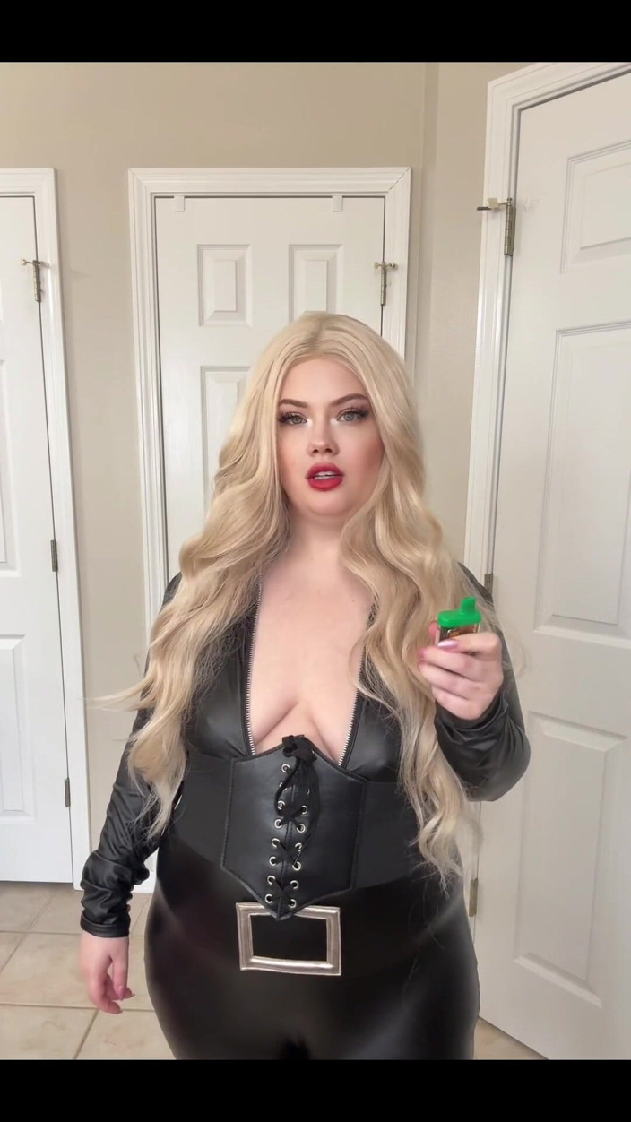 Dirtysecret: Femdom POV: Vaping, Dechová hra a Sissifikace
