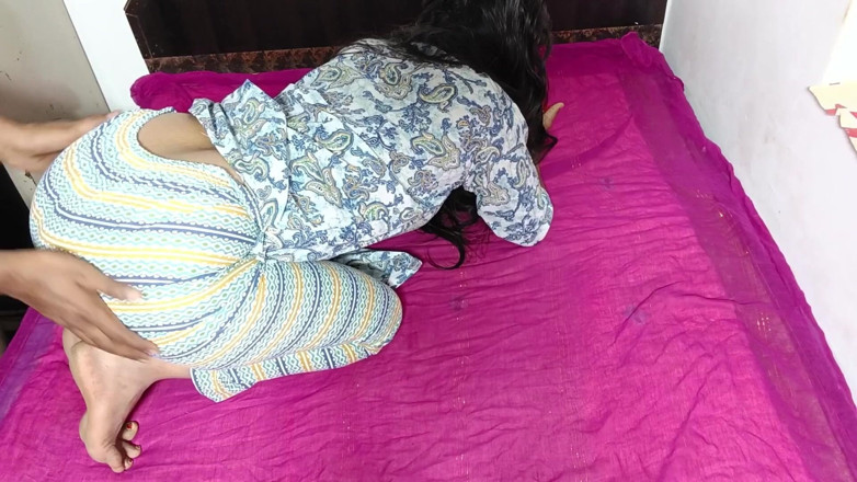 Hot_girl: Sevimli üniversiteli kız ilk kez - bakış açısı 22+ Hintli genç