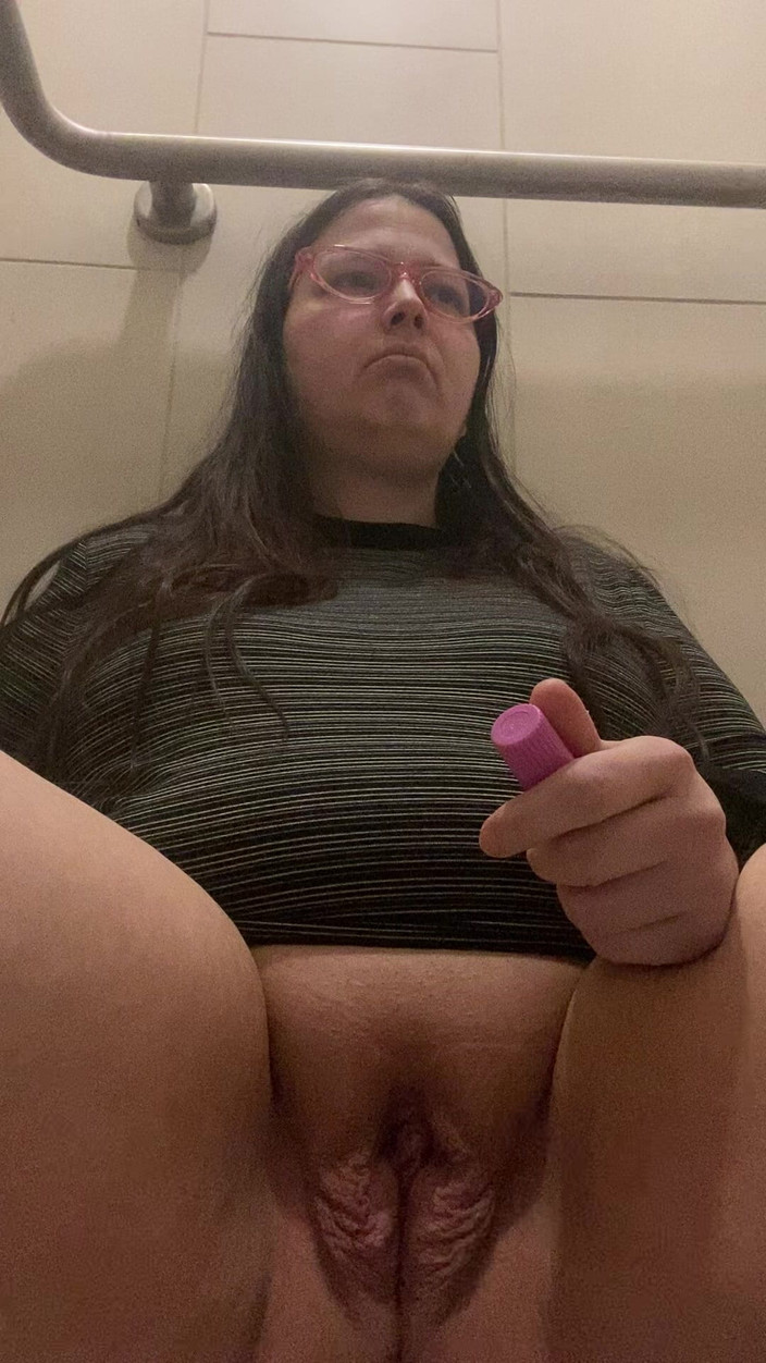 MissChrystalline: A Lovely Lunchtime Orgasm