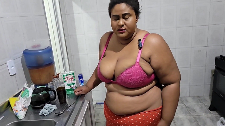 Jeanne Welsh: Madrastra es follada en la cocina por su hijastro y...