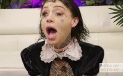 Búp bê cc đĩ inked runway đang nhận được một đóng gói hậu môn thô bạo!
