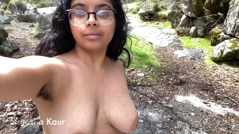 Natasha Kaur: Připojte se ke mně na nahé výšlapě téměř chycené