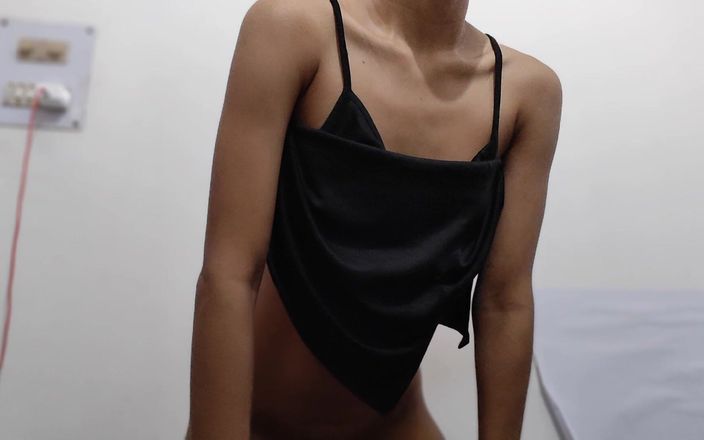 desigirl93: 보지에 보짓물이 가득한 펠라를 해주는 귀여운 십대 인도 소녀