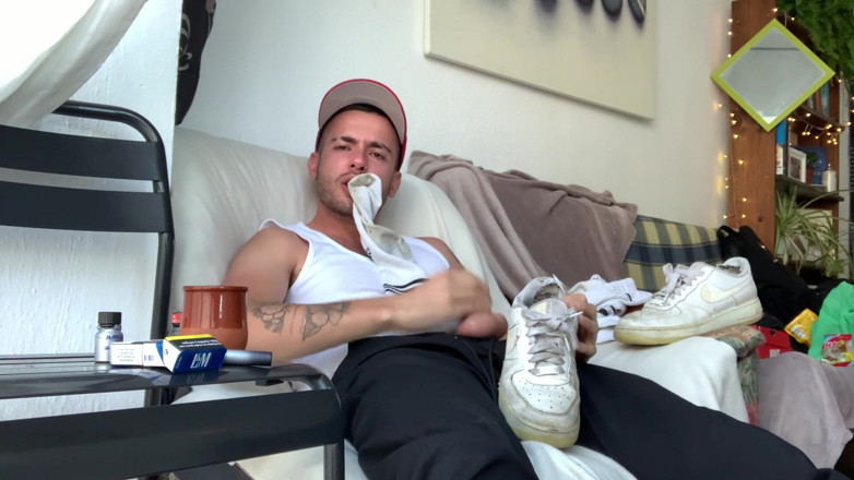 Ridley Dovarez | Gaysight: Willkommen, David Luca! Mach es sich bequem und wichs auf...