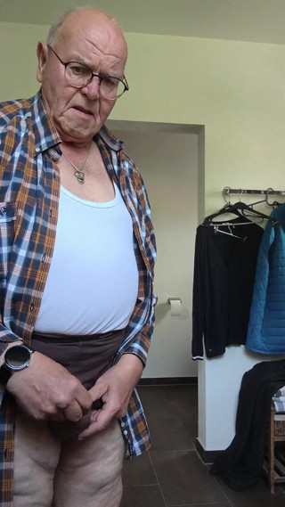 Karlchengeil: Dressing up