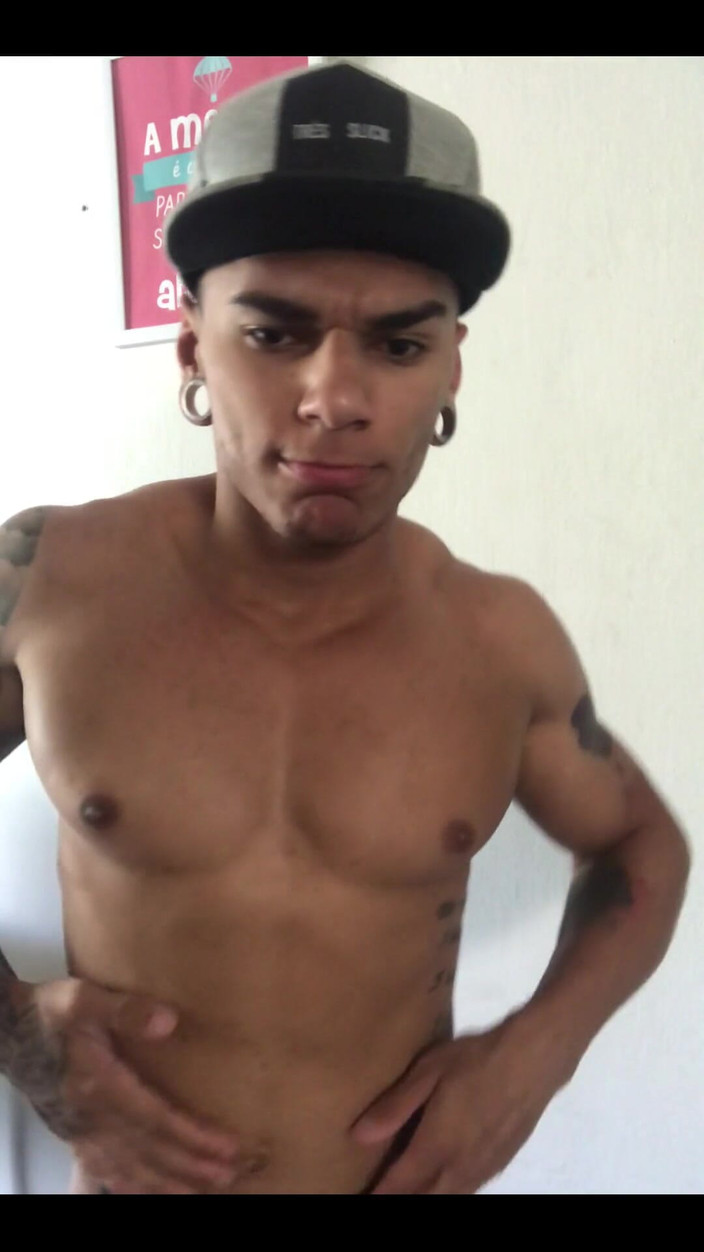 Exxtevao: Gay Over Musculs