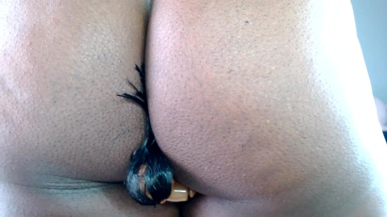 Maeling: Ebony Slut Head Crushed and Shoved in Anal 