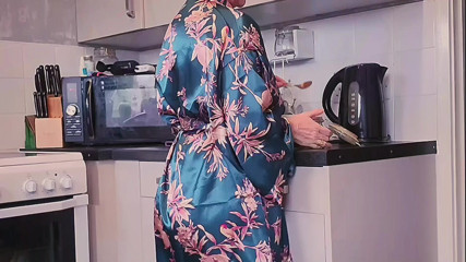 Kylie Britain Adventures: Rozkoszuje się sobą