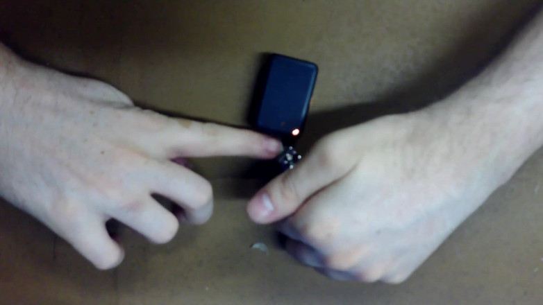 Au79: Keratan Jari Saya Dan Cuba Dapatkan BunyiNya