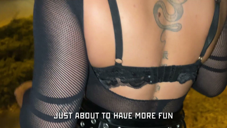 Andrew Oster: Alt Girl Ready Готова Трахаться Ради Банка Энергетического Питья.