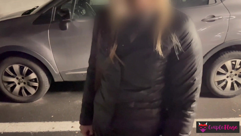 Coupleflage: 쇼핑몰에서 나는 금발을 데리러 주차장에서 일을 마쳤다