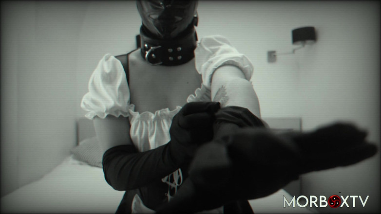 HardcoreC69: Triler. Papa Dom neukt haar hard na een flinke pijpbeurt...