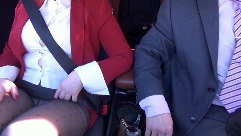 Nylon-Heels: Zakelijke stijl in de auto (volledige versie)