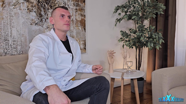TheXXXTherapist: ダンティー博士の親密なセラピーセッション