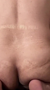 Söt styvdotter deepthroat sedan låt styvfar knulla hennes rövhål intensiv anal av liten slampa tight röv
