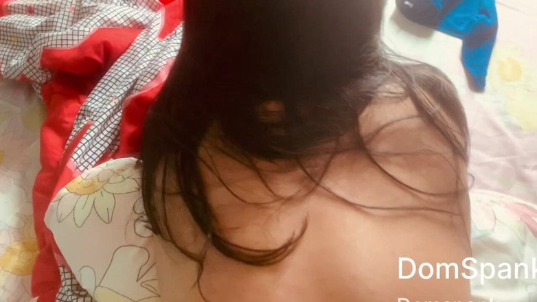 RealDomSpank: Drobná asijská kráska šuká ve více polohách a jezdí na mém...