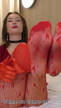 Klik untuk Gif, Aroma Penuh Gairah Punya Scarlet Hue