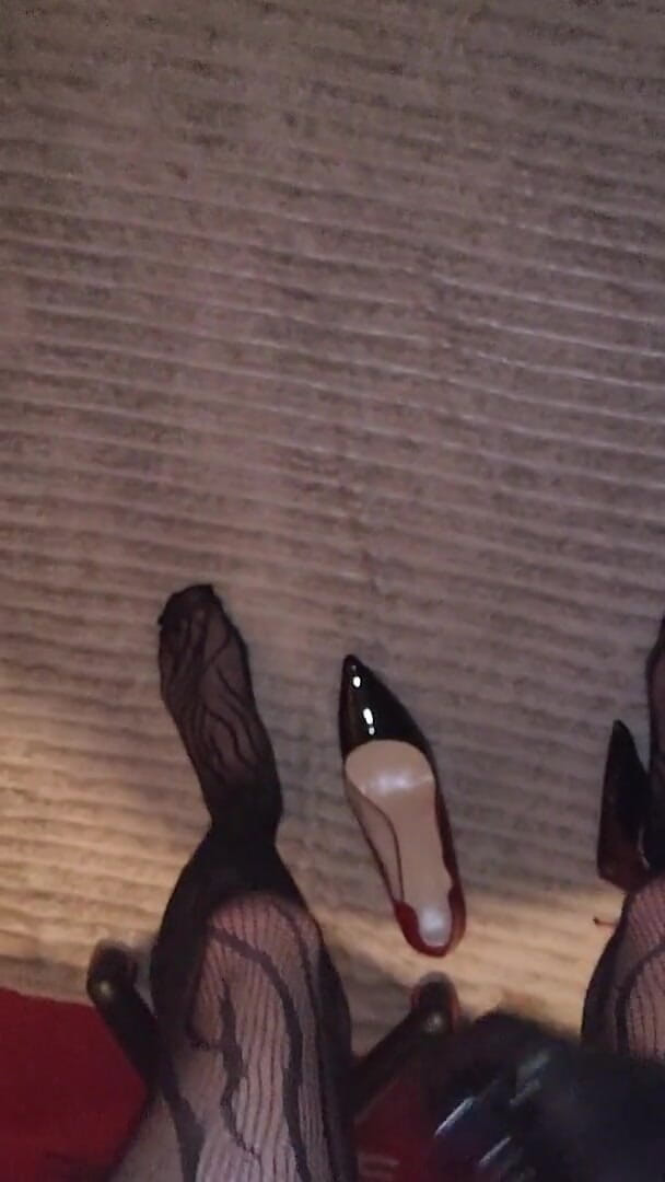 Teasing My Fishnet Stocking (Lover pantyhose)