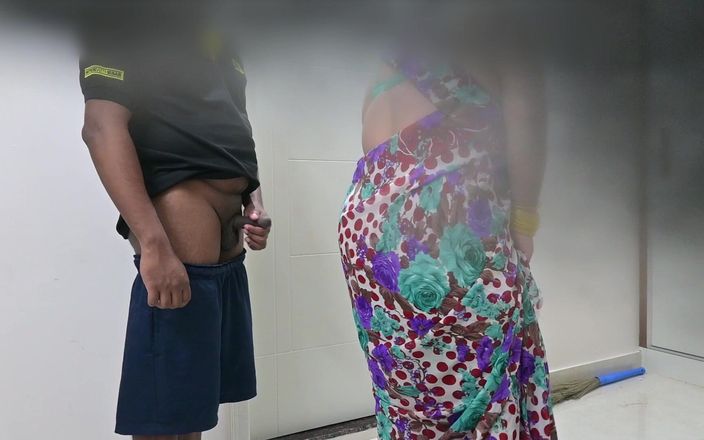 savithabhabhi: Hema si pembantu nakal ini dientot habis-habisan sama bapak kos