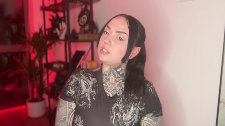 Miss Valentina: Nu merită sclava toaletei