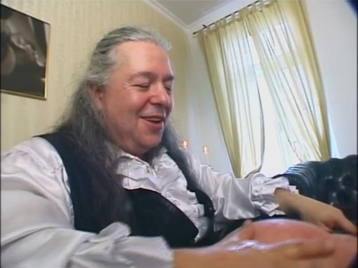 Absolute BDSM films - The original: Dildo memalukan ditembus di pantat merah