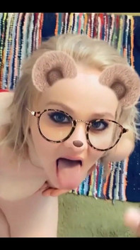 Loira gostosa fodida na cara