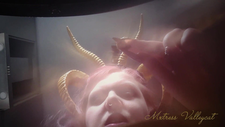 Mxtress Valleycat: Obryně milenci loterie