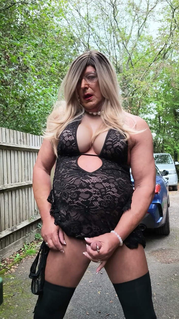 Kelly CD 2022: Sexy Crossdresser Kellycd2022 in My Sexy Black Lace Dress and...