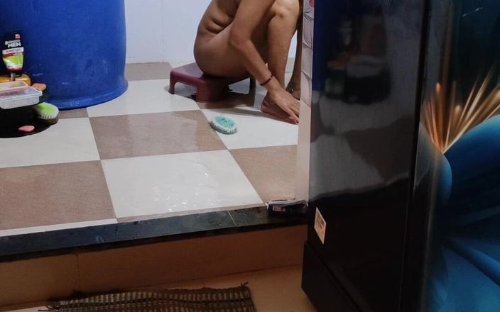 Sexy biwi: Místo pití čaje v domě sousedky bhabhi, když se koupala, jsem...