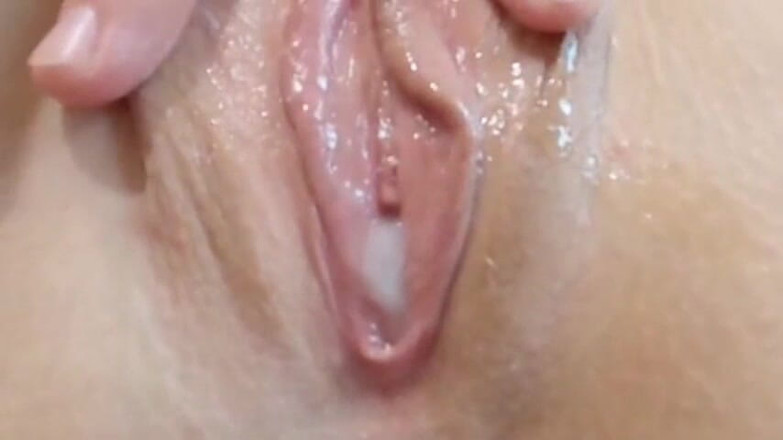 Loly Lola: Close-up of a Cowgirl Cumming Inside