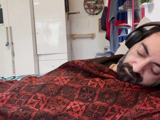 Lextalon: Sunt întotdeauna fără lenjerie intimă