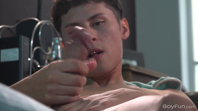 BoyFun Solo: Dimitri tuổi teen chảy tràn tinh dịch