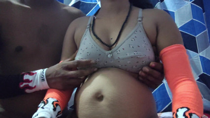 Purehar money: Un couple indien suce un couple desi indien, romance maison,...