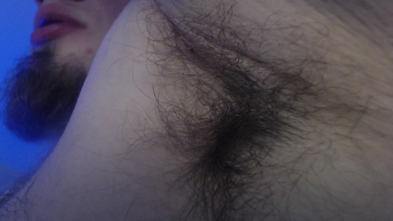 Hunky time: Chefe domina