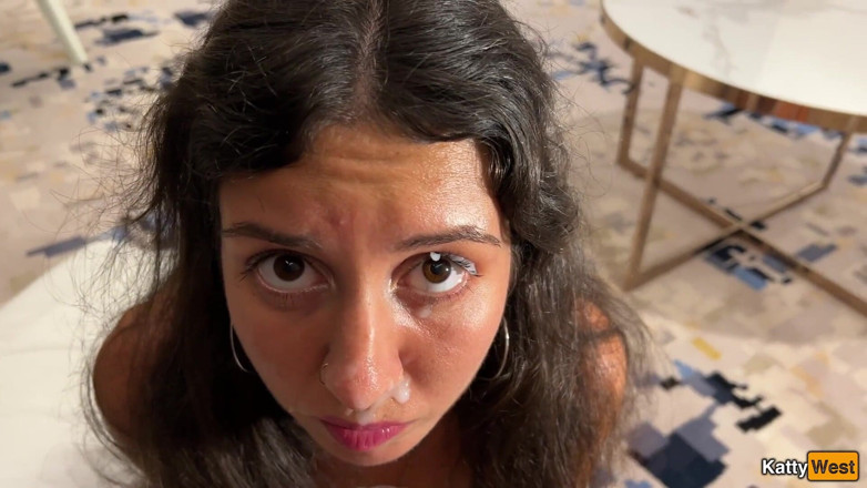 Katty West: Трахав в дупу нахабну покоївку, яка залишила безлад у моїй кімнаті