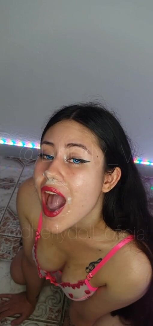 DherlyDoll: Aku dicrot di muka sama pacarku